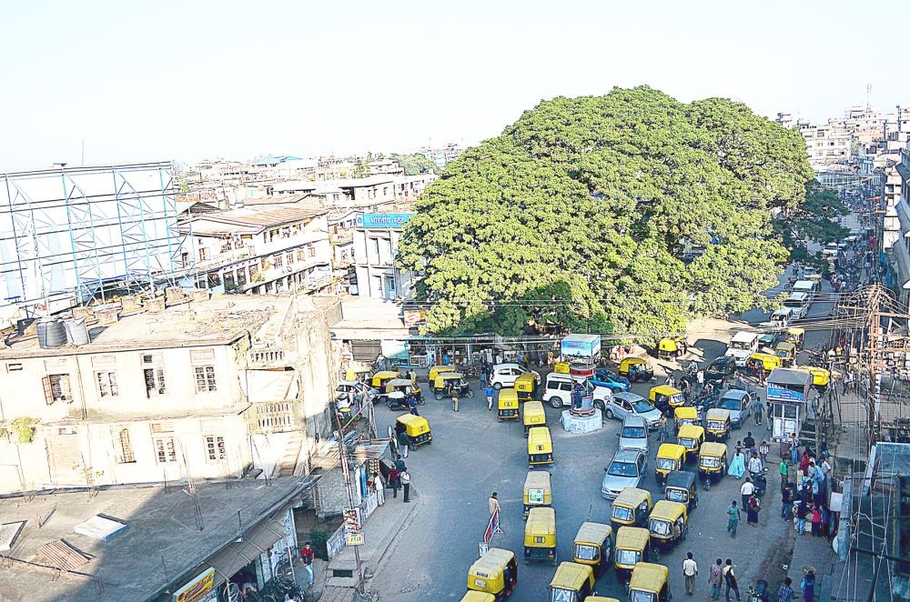 A view of Dimapur with its usual bustle of vehicles and people. With rising COVID-19 cases, the State Government has declared most of Dimapur and Kohima as containment zones. (Morung File Photo)